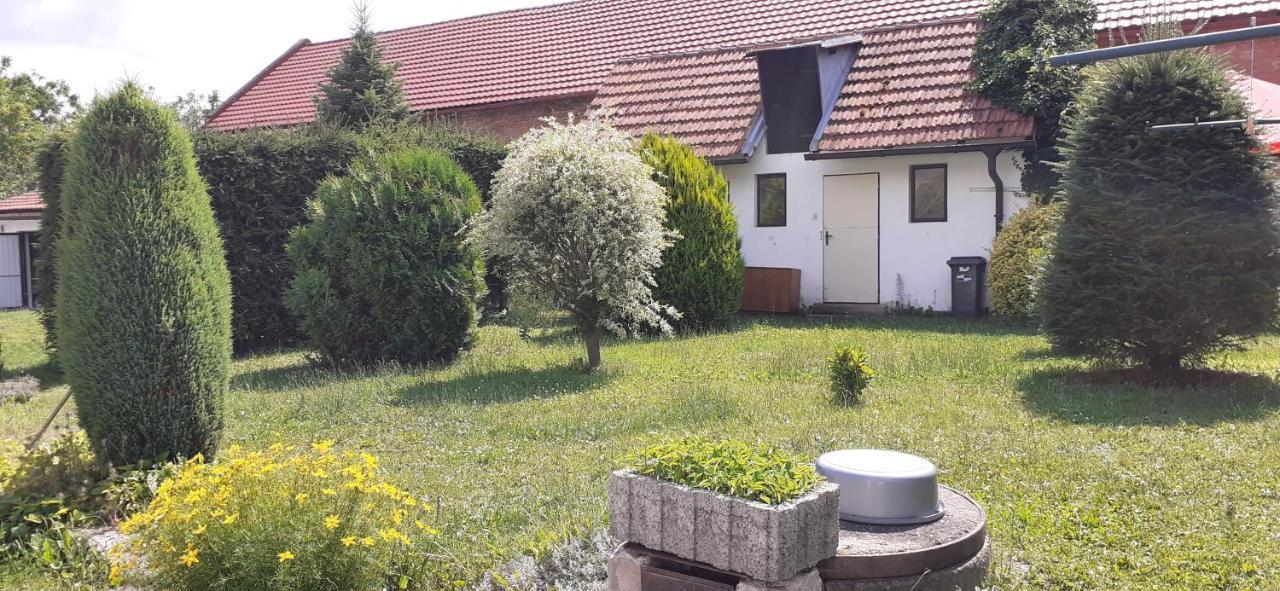 Farma Macas Villa Lázně Bohdaneč Kültér fotó